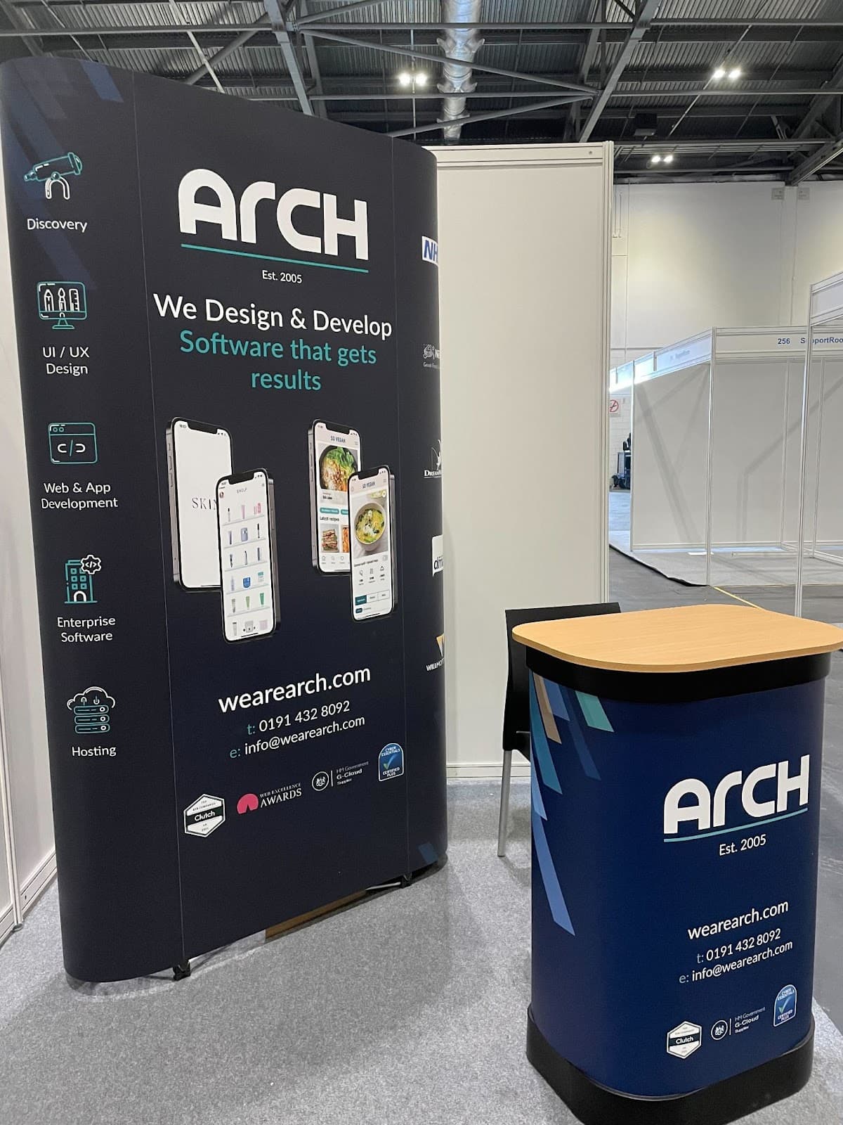 Arch stand